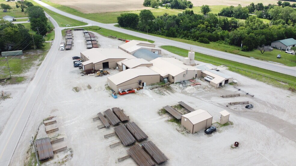 More Photos Of 4305 CR 4410, Independence Industrial For Sale