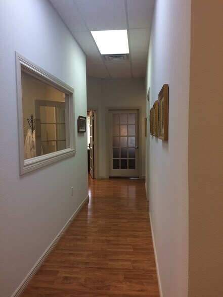 More Photos Of 1755 S 8th St, Colorado Springs Office For Lease