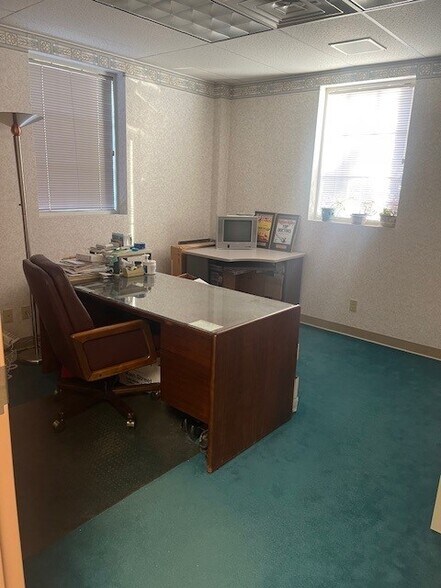 More Photos Of 361 Broadway, Kingston Medical For Sale
