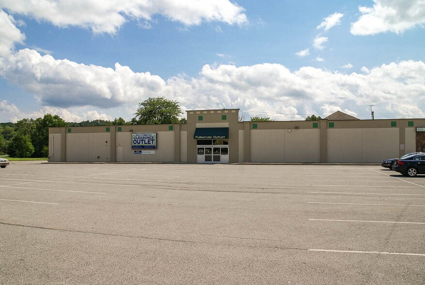 More Photos Of 5901 6th Ave, Altoona Unknown For Lease