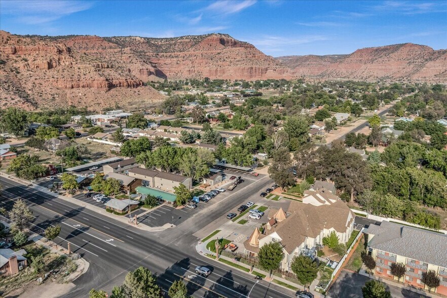 More Photos Of 190 N 300 W, Kanab Specialty For Sale