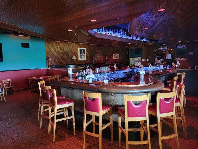 More Photos Of 2911 S Main St, Rice Lake Restaurant For Sale
