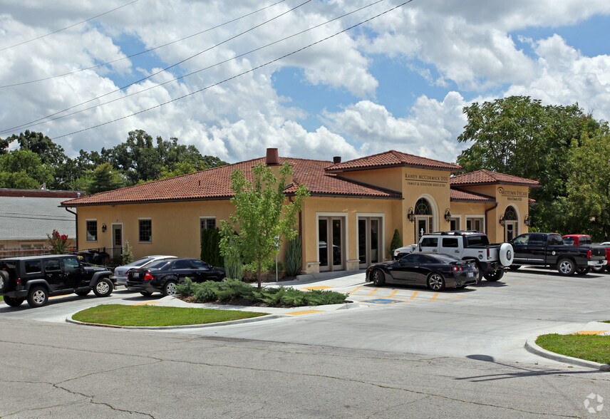 Primary Photo Of 1701 S Peoria Ave, Tulsa Medical For Lease