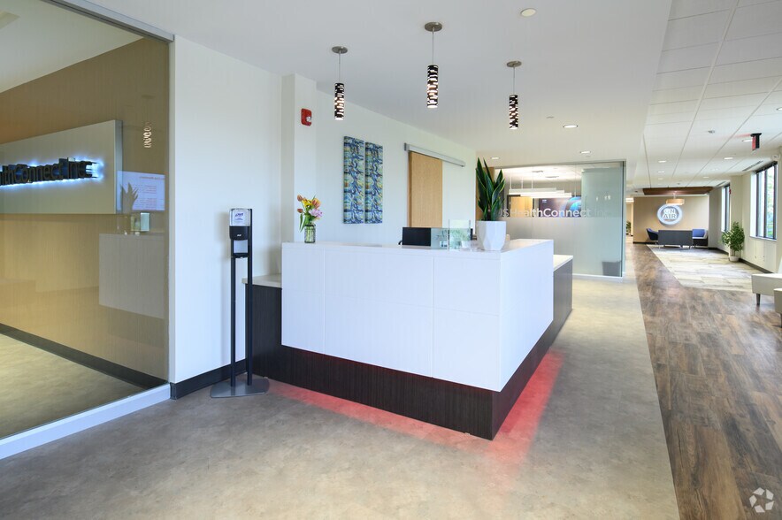 More Photos Of 1301 Virginia Dr, Fort Washington Office For Lease