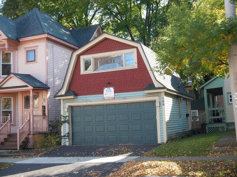 More Photos Of 108 Dell St, Syracuse Flex For Lease