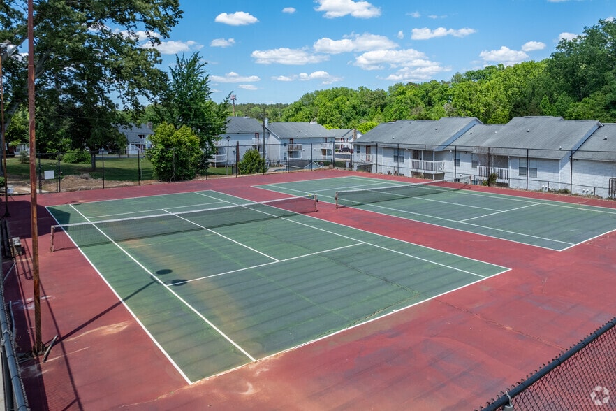 More Photos Of 10238 Fieldcrest Walk, Covington Apartments For Sale