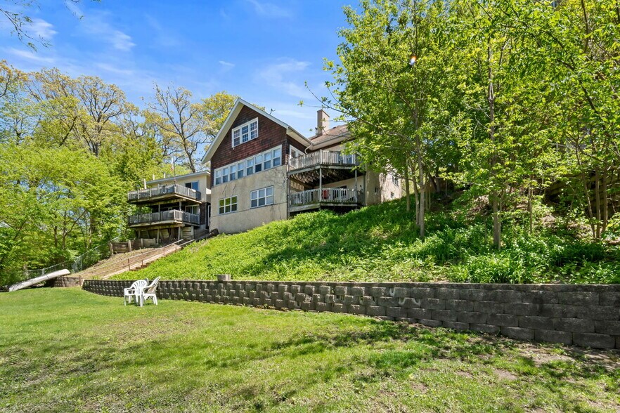 More Photos Of 26196-26198 W Spring Grove Rd, Antioch Apartments For Sale