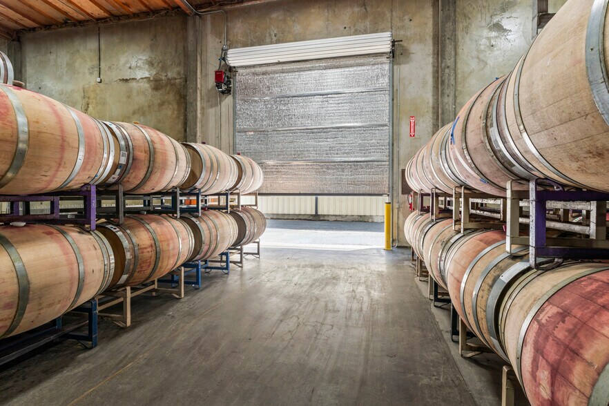 More Photos Of 962 Kaiser Rd, Napa Warehouse For Sale