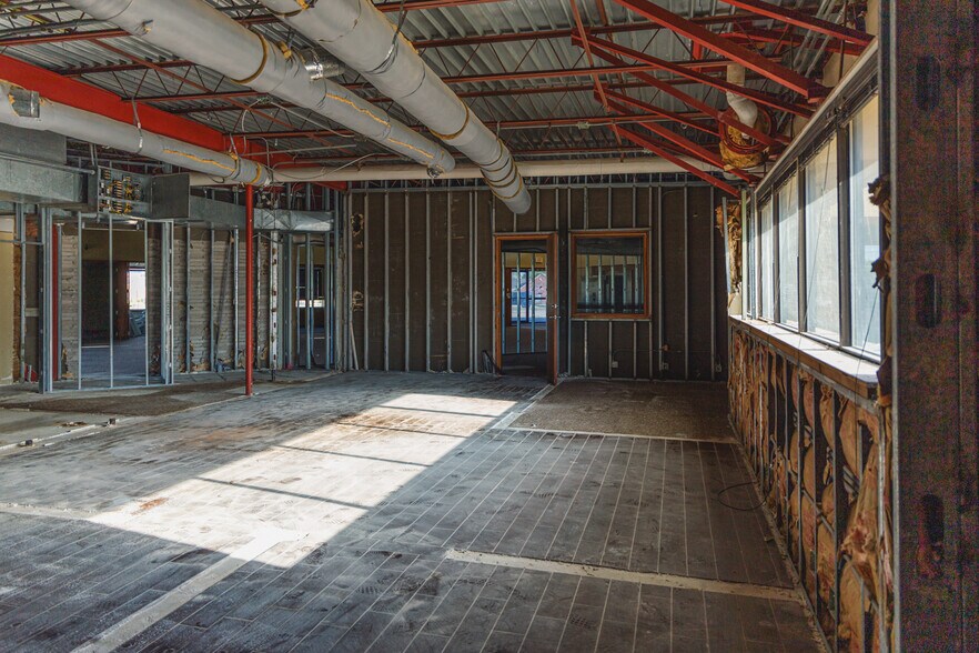 More Photos Of 3200 E Memorial Rd, Edmond Medical For Sale