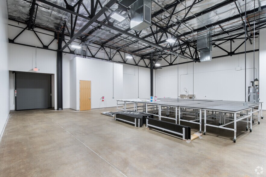 More Photos Of 1933 Davis St, San Leandro Unknown For Lease