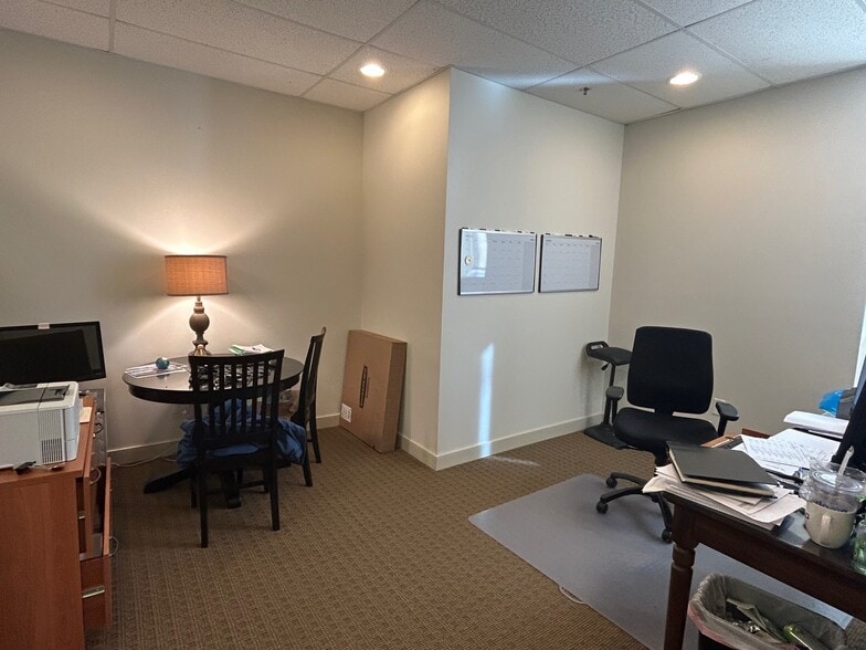 More Photos Of 200 Garrett St, Charlottesville Office Residential For Lease