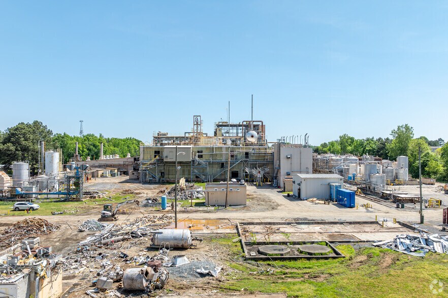 More Photos Of 3300 Westinghouse Blvd, Charlotte Manufacturing For Lease