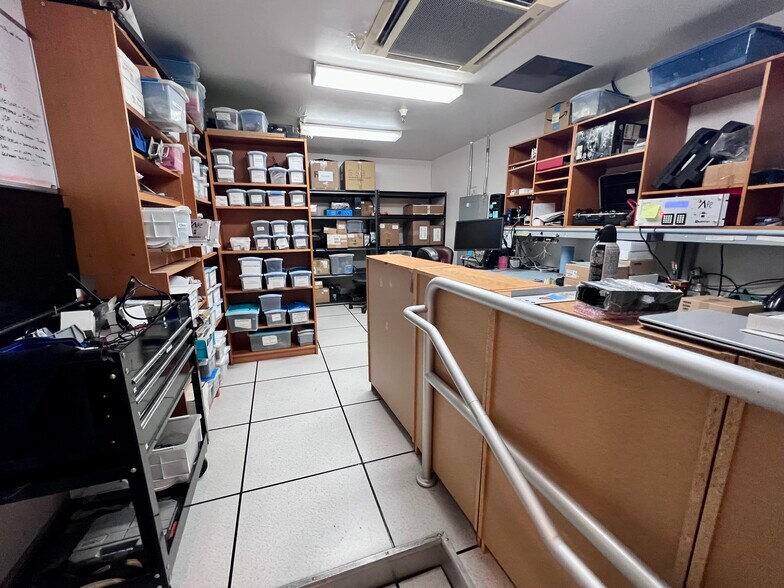 More Photos Of 15890 Foothill Blvd, San Leandro Flex For Sale