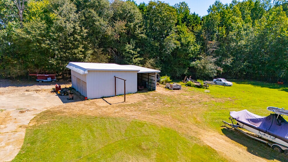 More Photos Of 4181 McBrayer Rd, Oakwood Industrial For Sale