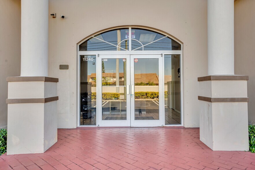 More Photos Of 11240 SW 88th St, Miami Office For Lease