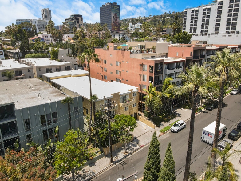 More Photos Of 939 Larrabee St, West Hollywood Apartments For Sale