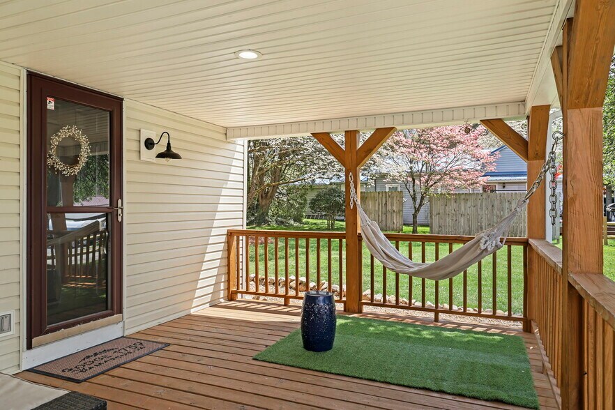 More Photos Of 100 S Railroad Ave, Damascus Apartments For Sale