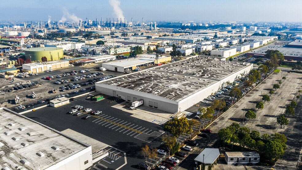 More Photos Of 525 Maple Ave, Torrance Distribution For Lease