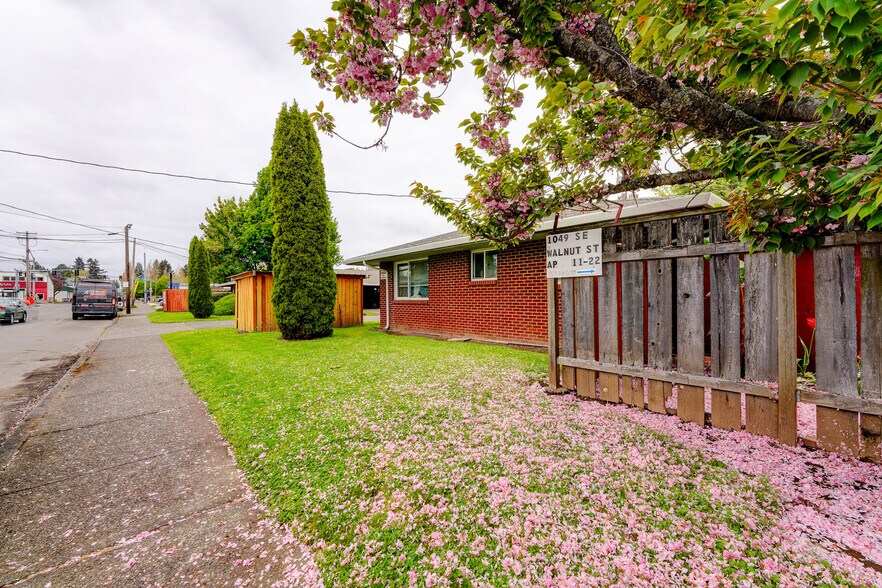 More Photos Of 1049 SE Walnut St, Hillsboro Apartments For Sale