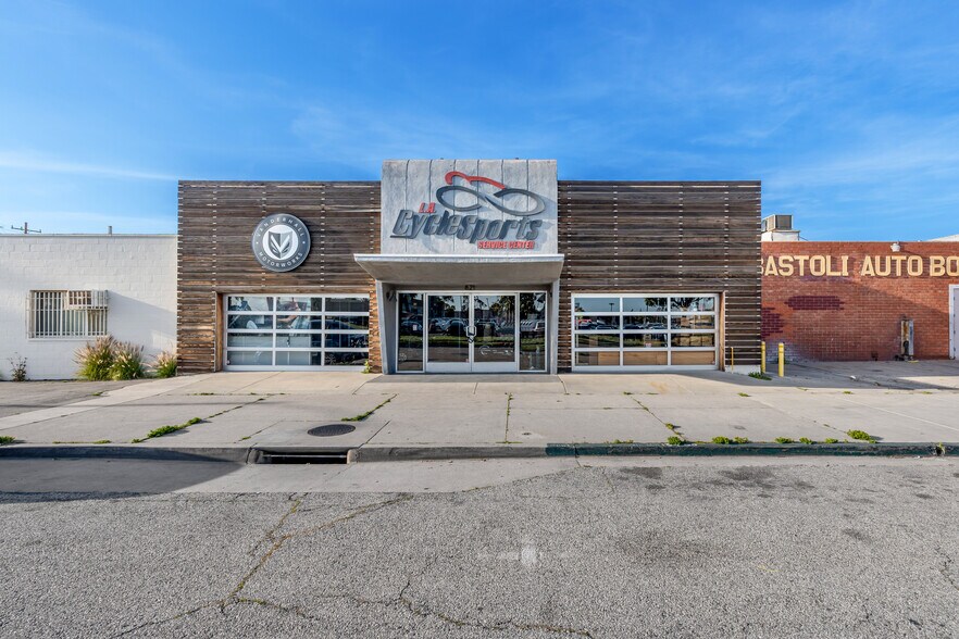 Primary Photo Of 821 W Olive St, Inglewood Warehouse For Lease