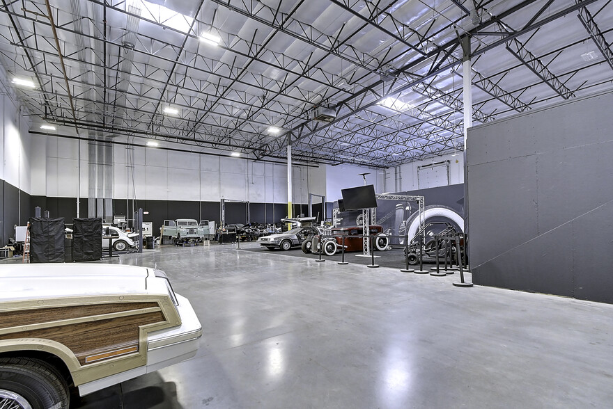 More Photos Of 565 E Germann Rd, Gilbert Warehouse For Lease