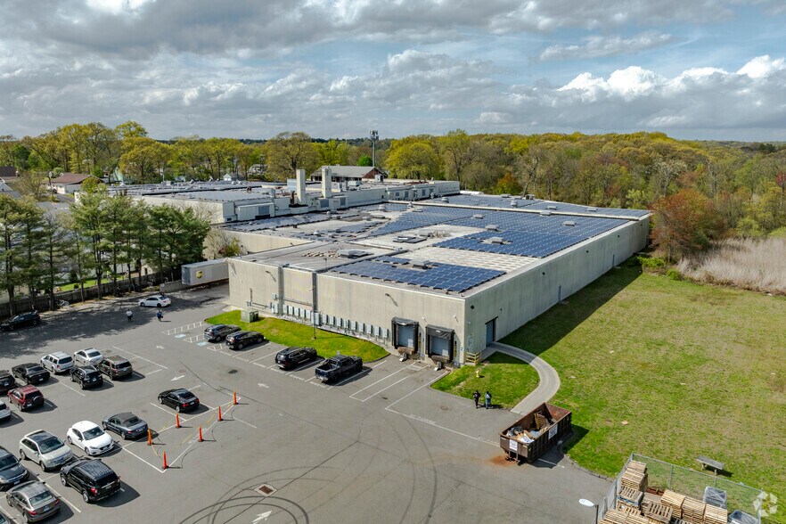 More Photos Of 380 Horace St, Bridgeport Manufacturing For Lease