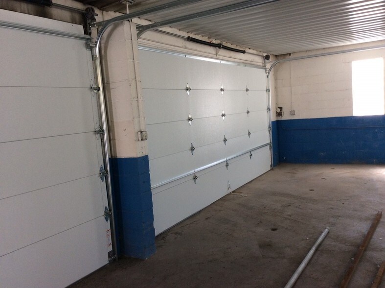 More Photos Of 2701 W 45th Ave, Gary Light Distribution For Lease