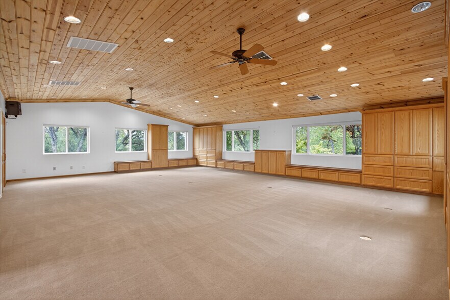More Photos Of 8815 Tudsbury Rd, Loomis Office For Lease
