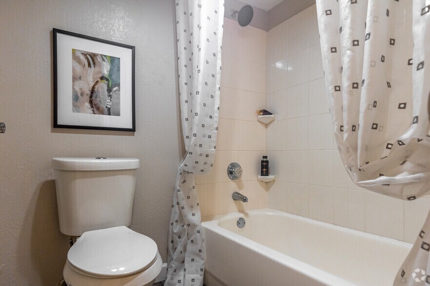 More Photos Of 3304 Golden Rd, Tyler Apartments For Sale