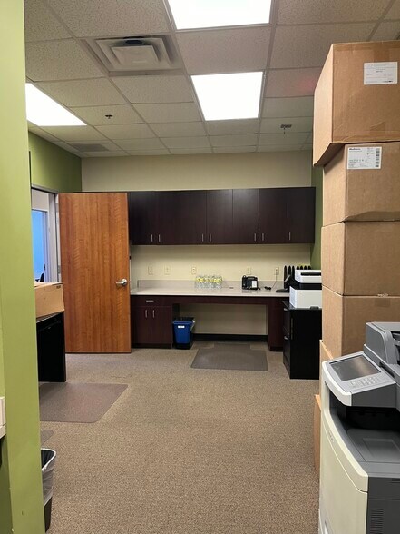 More Photos Of 12319 N Mopac Expy, Austin Medical For Sale