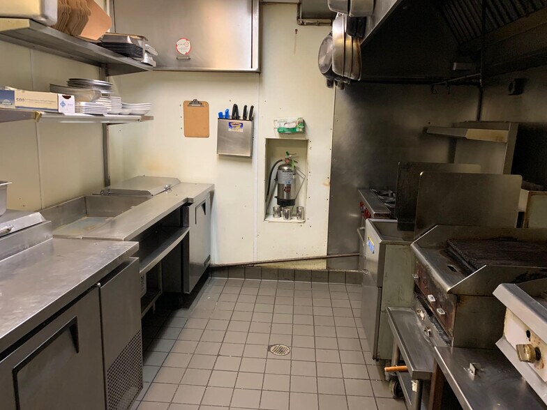 More Photos Of 1969 N Halsted St, Chicago Restaurant For Lease
