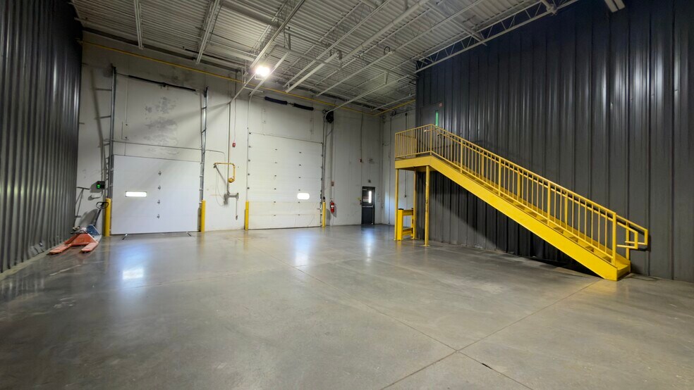 More Photos Of 1102 Aviation Blvd, Hebron Warehouse For Lease
