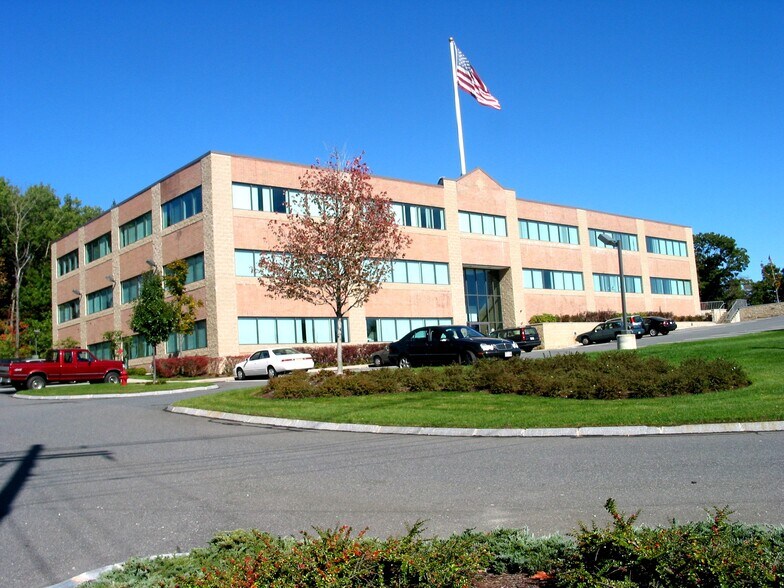 More Photos Of 257 Turnpike Rd, Southborough Medical For Lease