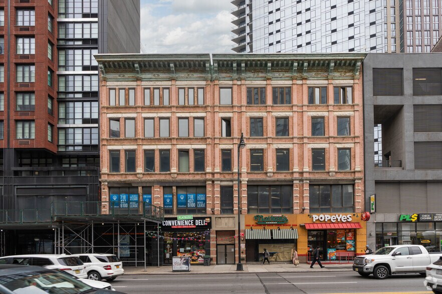 More Photos Of 21 Flatbush Ave, Brooklyn Office For Lease