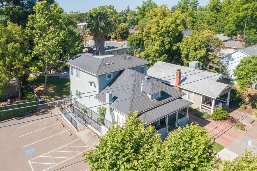 More Photos Of 4322 4th Ave, Sacramento Office Residential For Sale