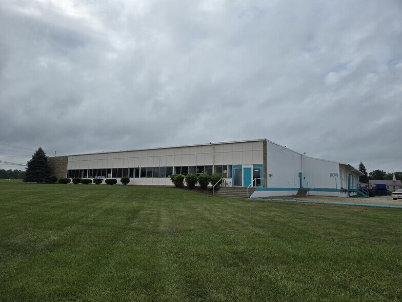 More Photos Of 630 High St, Geneva Warehouse For Sale