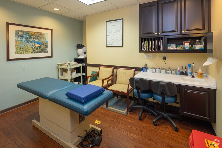 Photo of 11st Floor Ste 1104