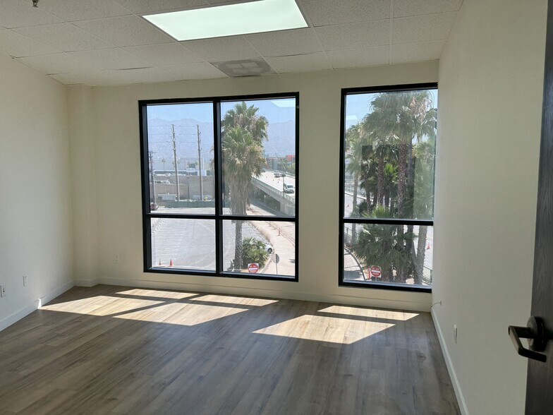 More Photos Of 135 W Magnolia Blvd, Burbank Loft Creative Space For Lease