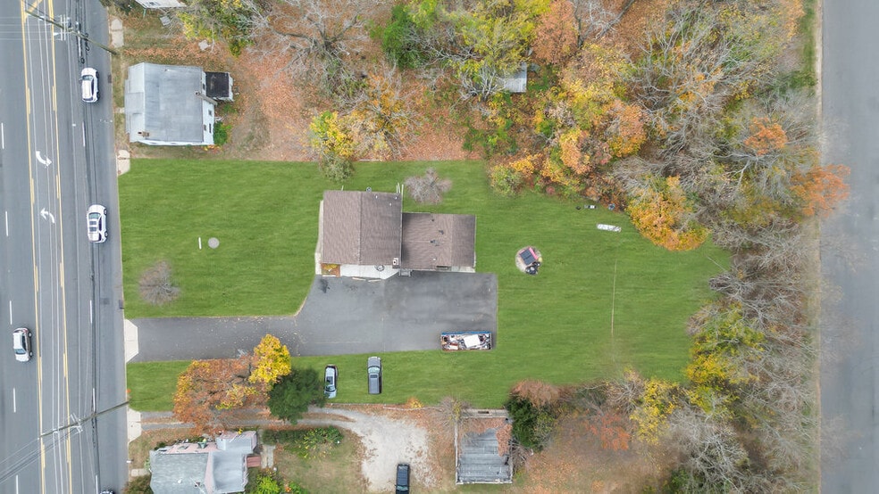 More Photos Of 369 W Main St, Freehold Office Residential For Sale