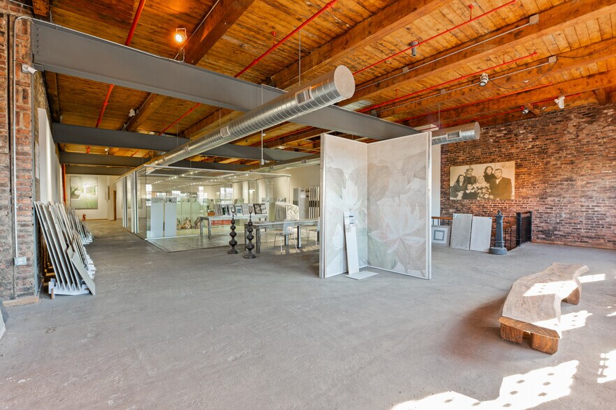 More Photos Of 488-500 Mulberry St, Newark Warehouse For Lease