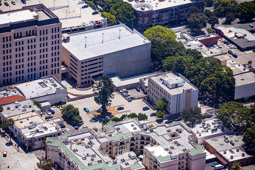 More Photos Of 747 E Green St, Pasadena Movie Radio TVStudio For Sale