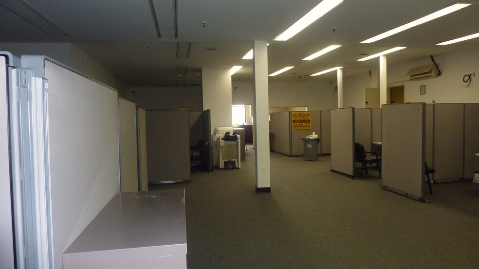 More Photos Of 5541-5547 Germantown Ave, Philadelphia Office For Lease