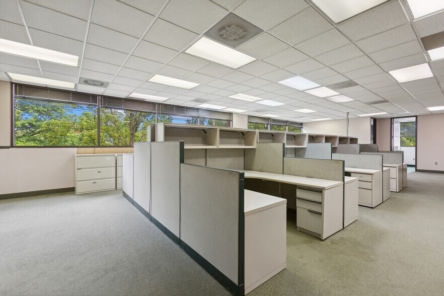 More Photos Of 216 North Ave E, Cranford Office For Sale
