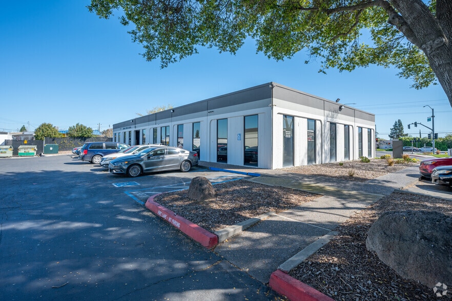 More Photos Of 7000 Franklin Blvd, Sacramento Unknown For Lease
