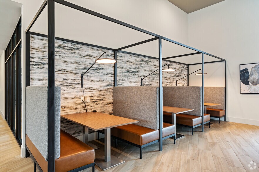 More Photos Of 234 E Mitchell Hammock Rd, Oviedo Apartments For Lease