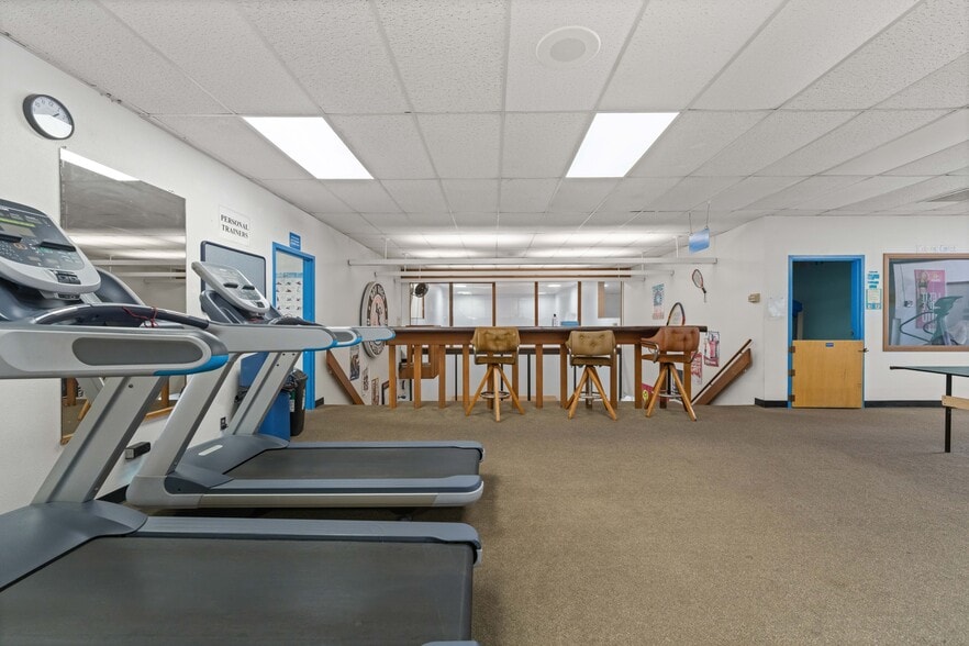 More Photos Of 985 Newmark Ave, Coos Bay Health Club For Sale