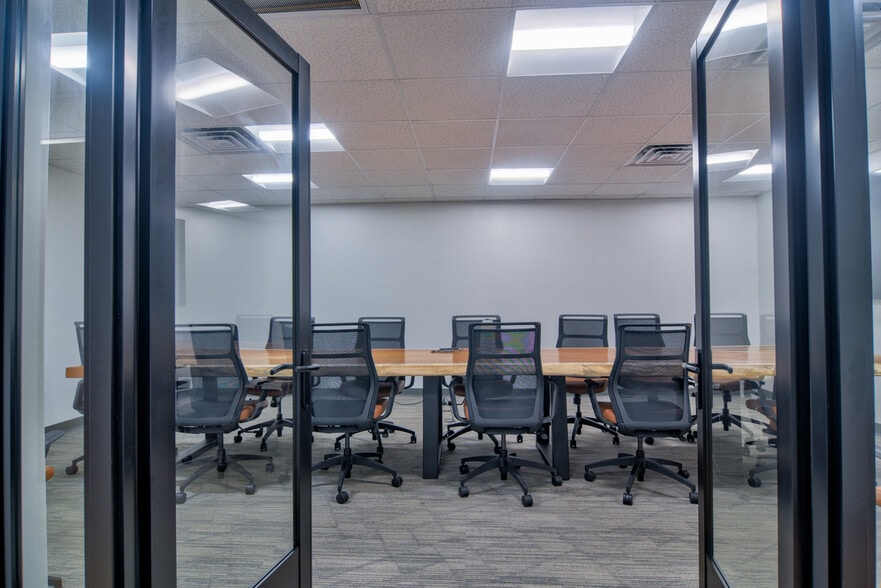 More Photos Of 12945 Seminole Blvd, Largo Office For Lease