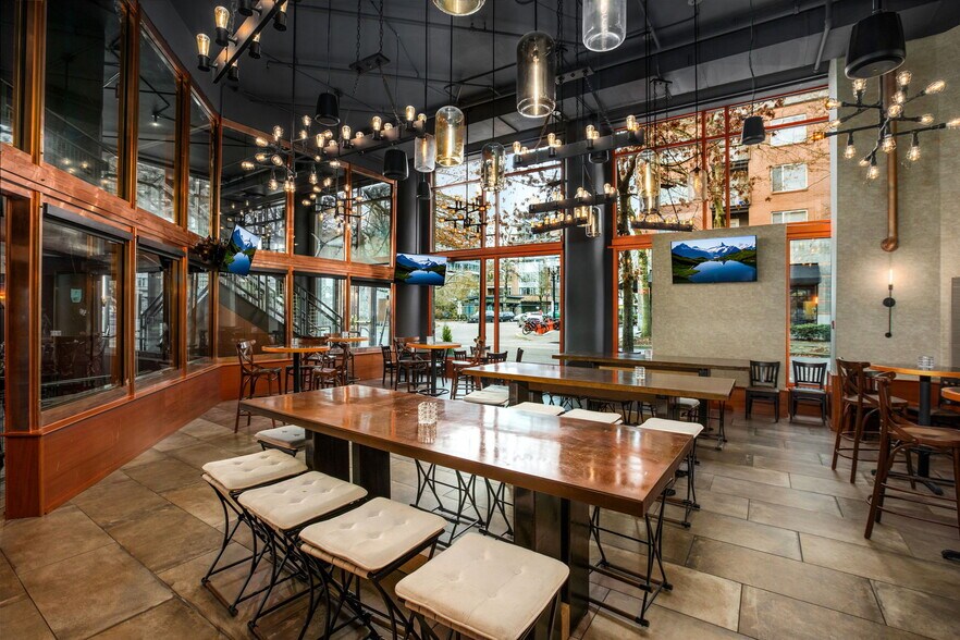 More Photos Of 309 S Montgomery St, Portland General Retail For Sale