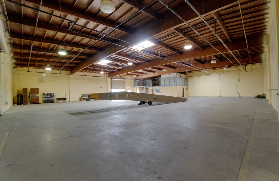Primary Photo Of 11350 Wright Rd, Lynwood Warehouse For Lease