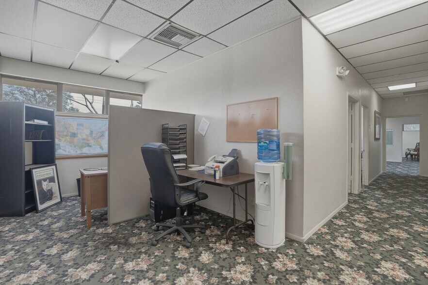 More Photos Of 1610 N Myrtle Ave, Clearwater Office For Sale